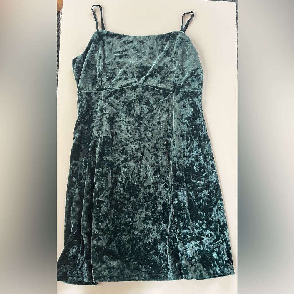 NWT velvet green forever 21 dress size XL